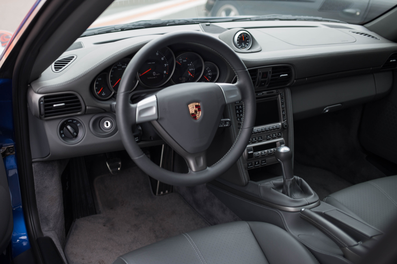 Illustration for article titled How the Porsche 911's Interior and Iconic Five-Gauge Cluster Have Evolved Over Time